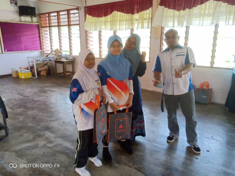 650b111f f98f 4b82 8329 a7f537eeefc2